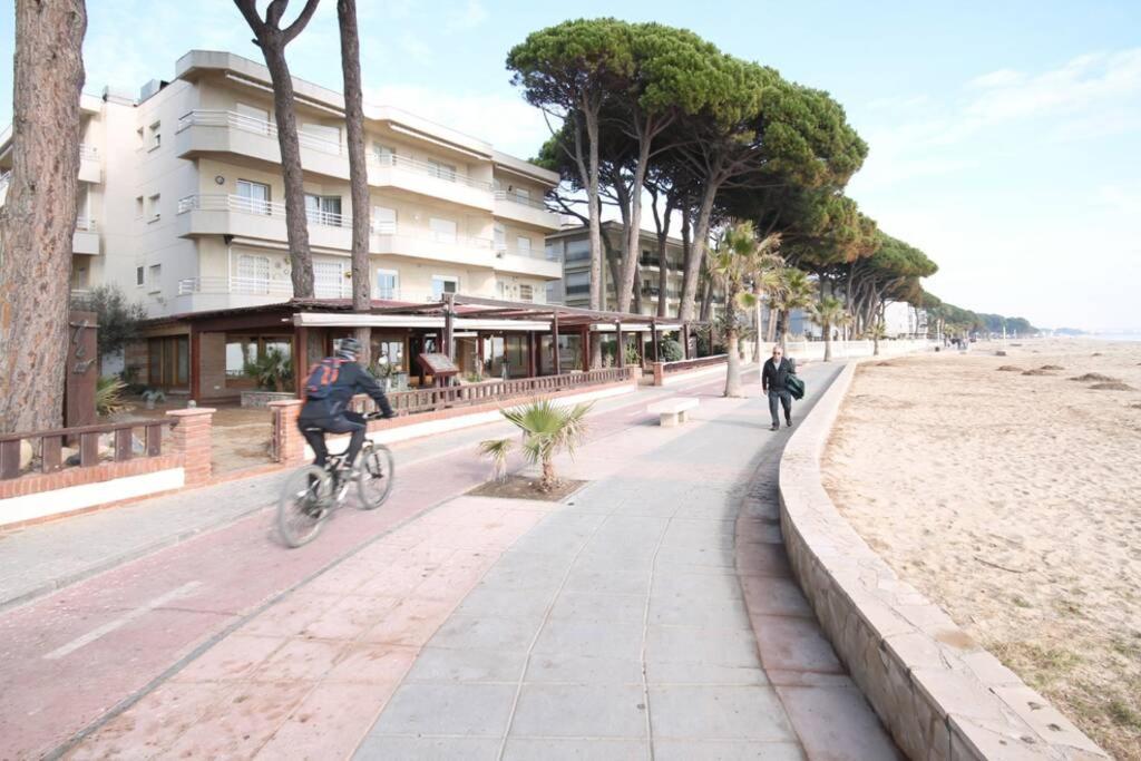 Apartamento Con Vistas Al Mar En 캠브릴스 외부 사진